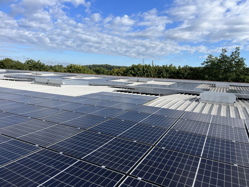 ESDP were tasked with designing and optimising the size of a major new PV installation at the Worcester Bosch HQ in Warndon. Analysis of the useable area indicated that the roof could accommodate an array of 832kWp.